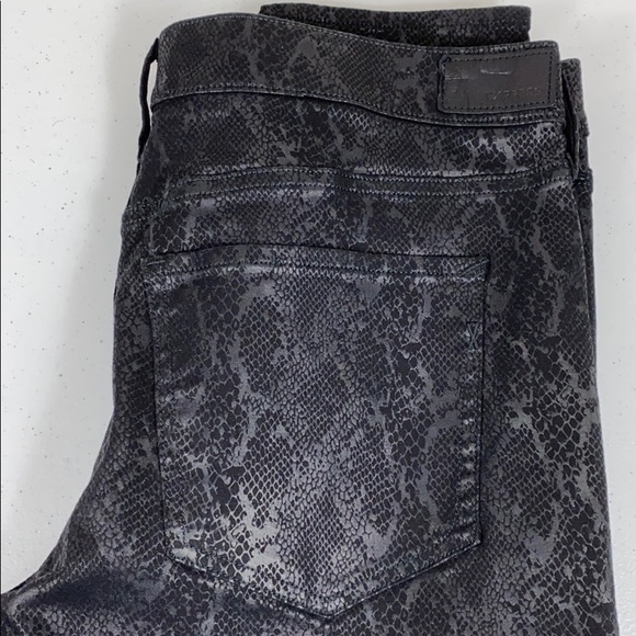 Express Mid Rise Snakeskin Print Ankle Jean - Picture 6 of 8
